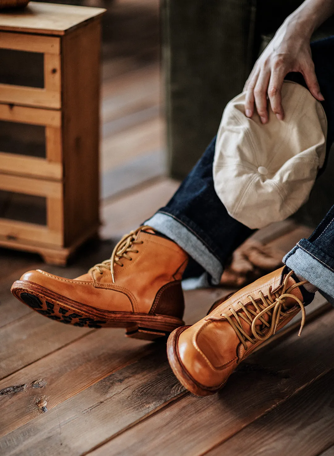 HANDMADE COWHIDE BOOT