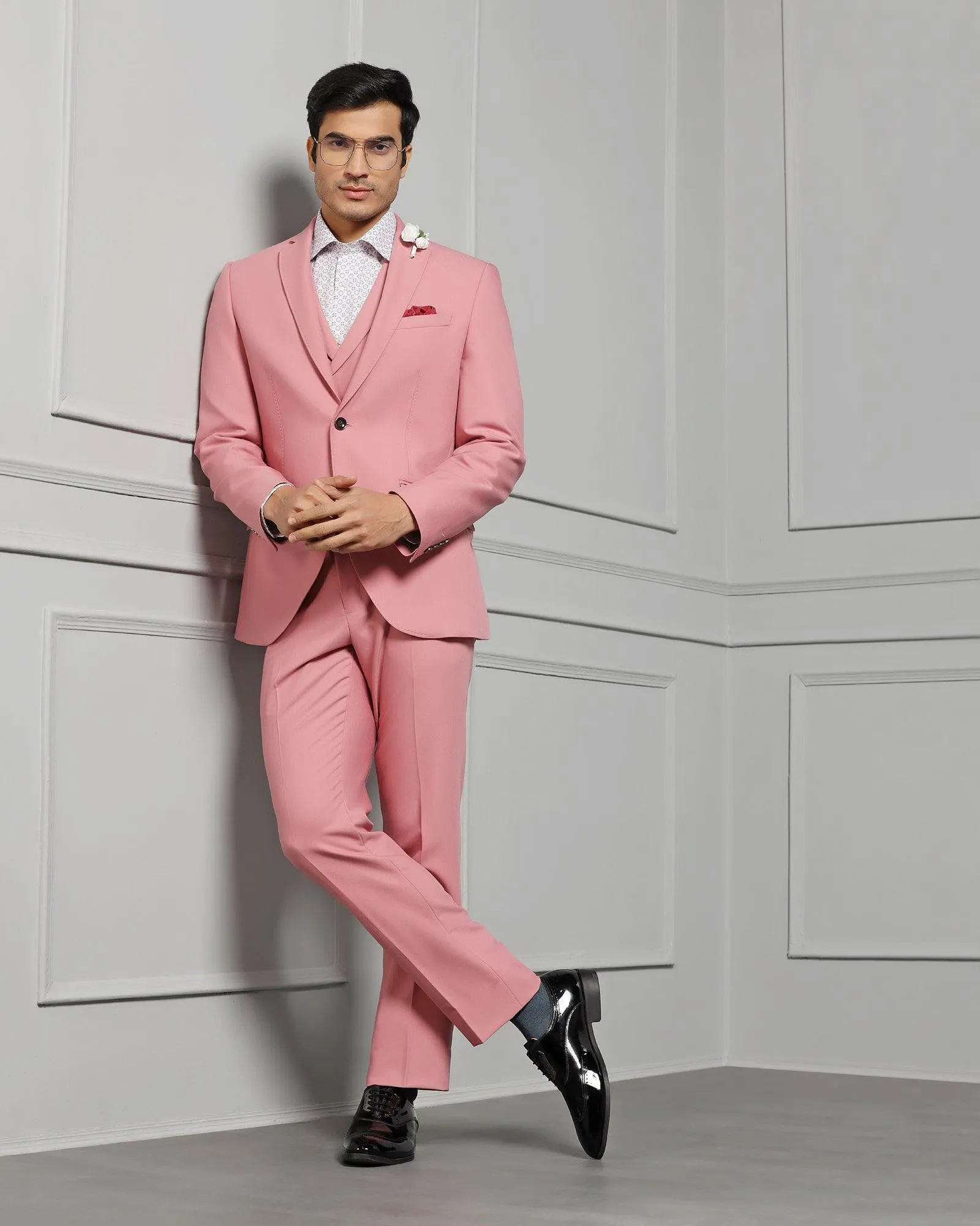 Three Piece Pink Solid Formal Suit - Raylit