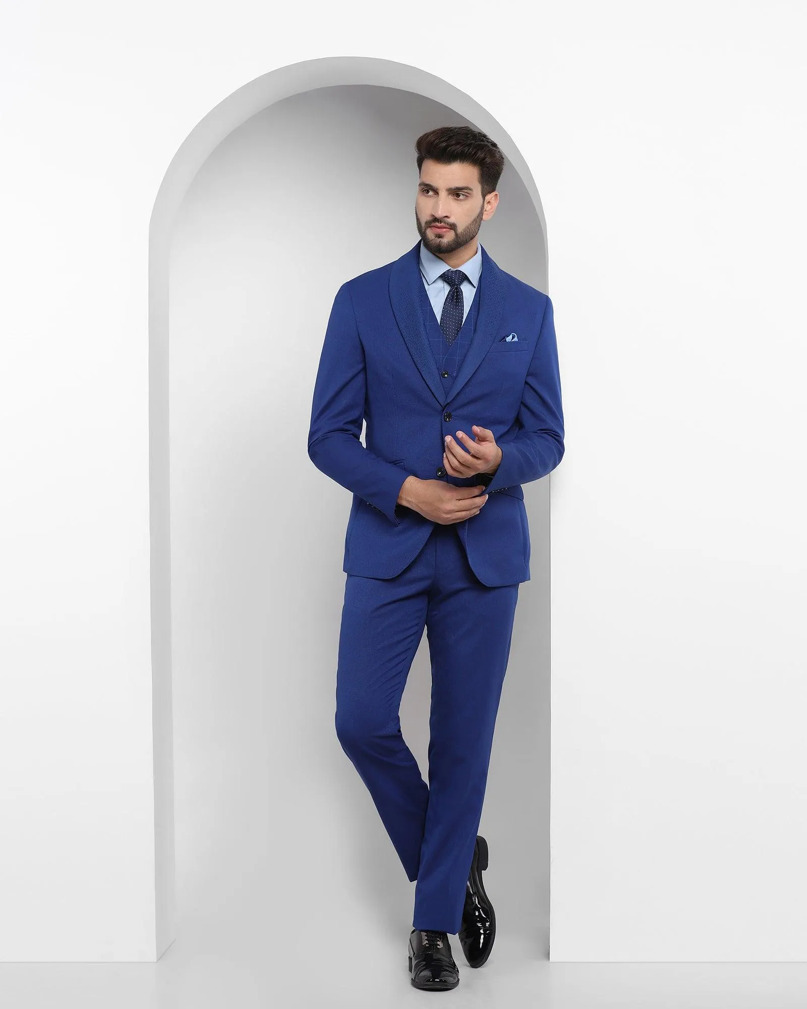 Tuxedo Three Piece Royal Blue Textured Formal Suit - Reto